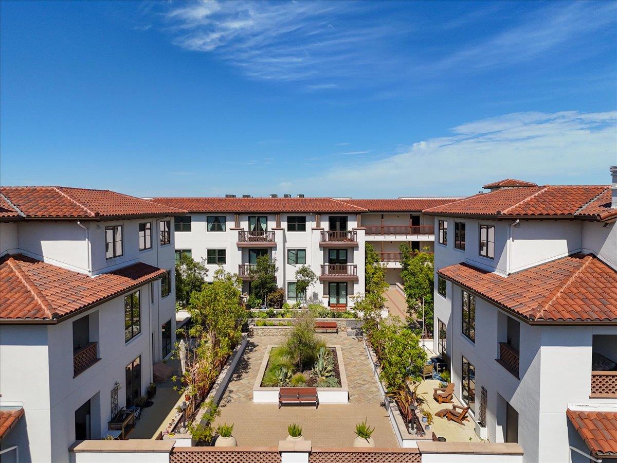 657 Walnut Street 325