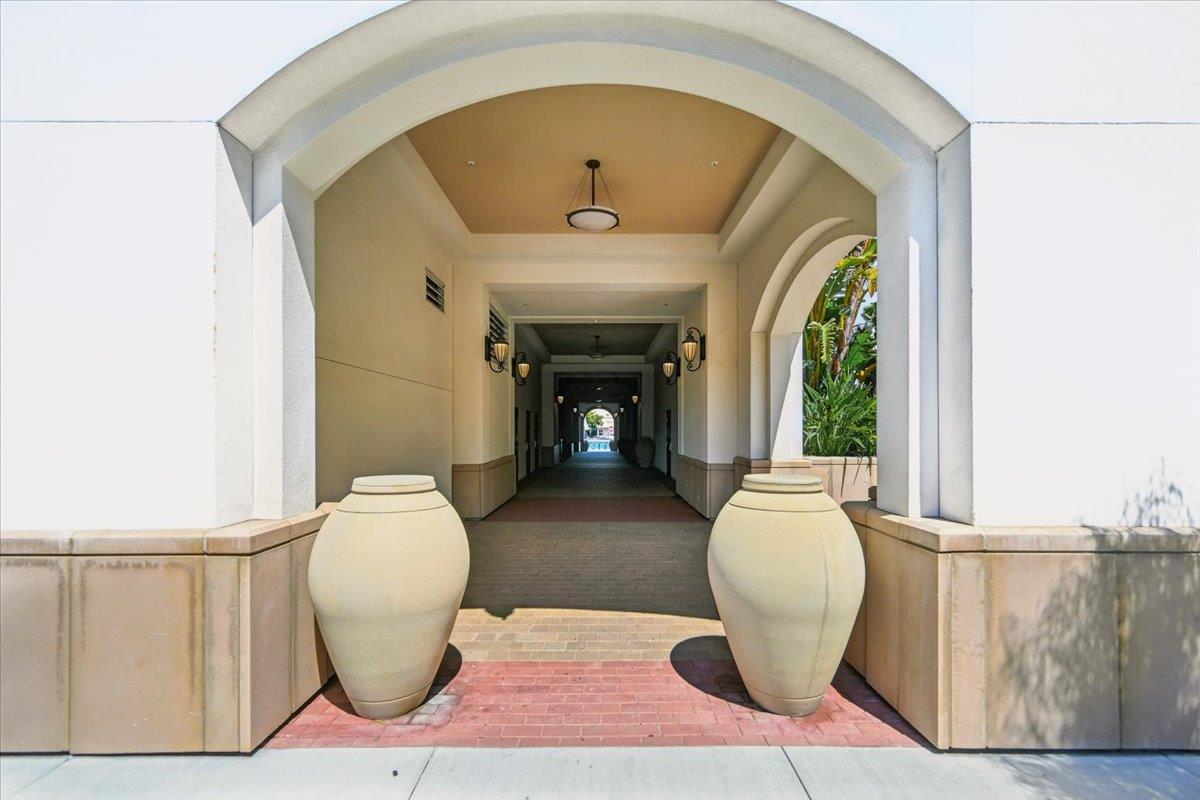 657 Walnut Street 325