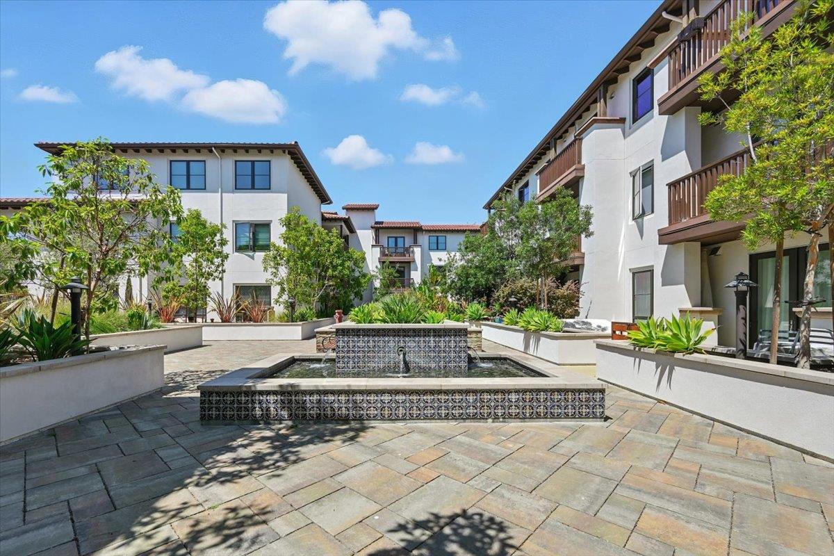 657 Walnut Street 325