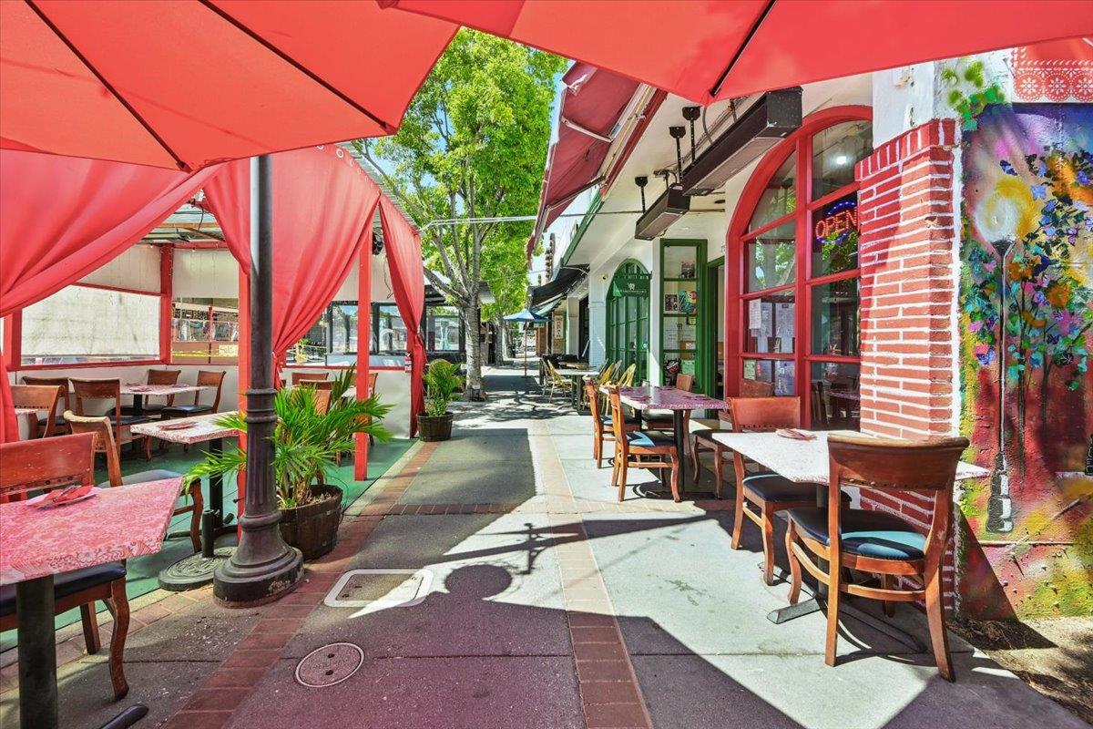 657 Walnut Street 325