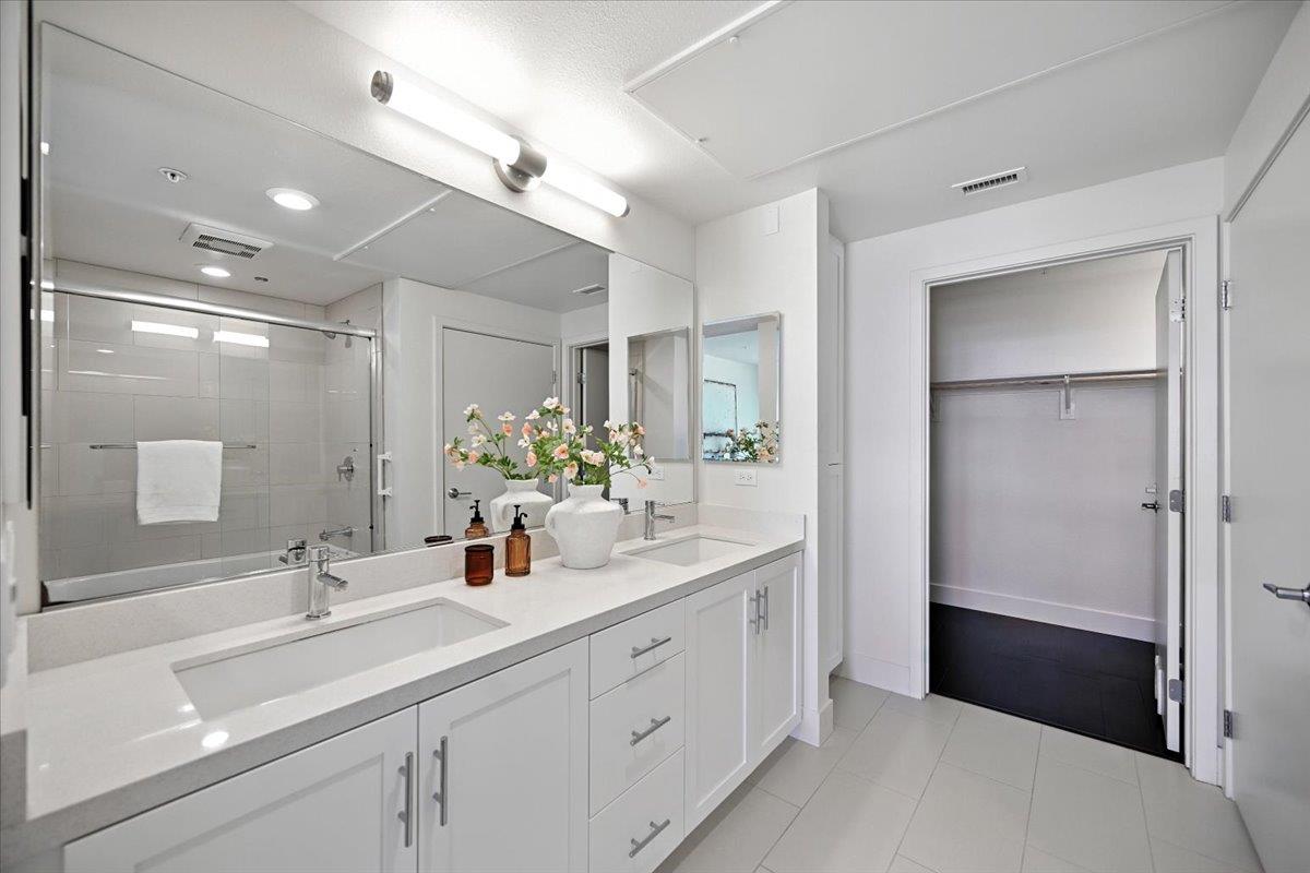 657 Walnut Street 325