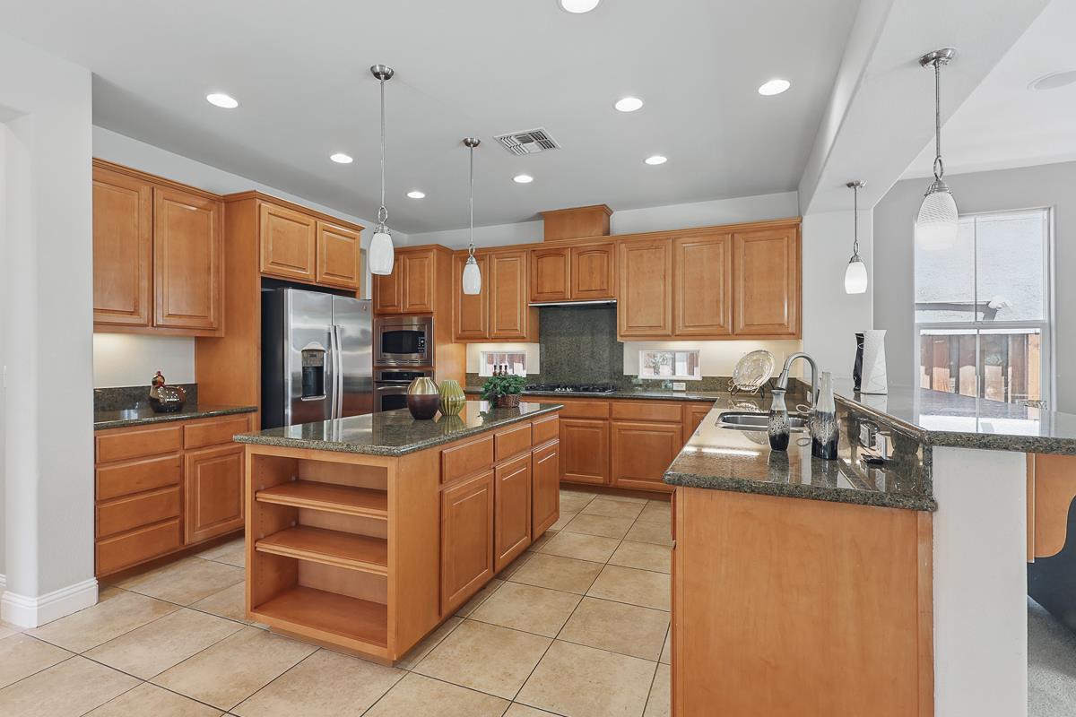 626 La Canada Avenue