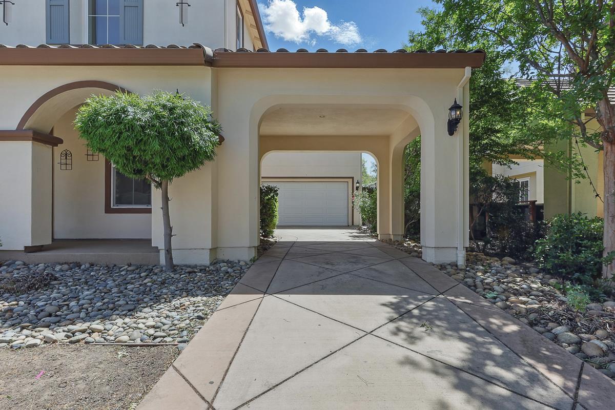 626 La Canada Avenue