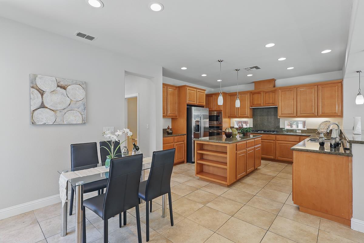 626 La Canada Avenue