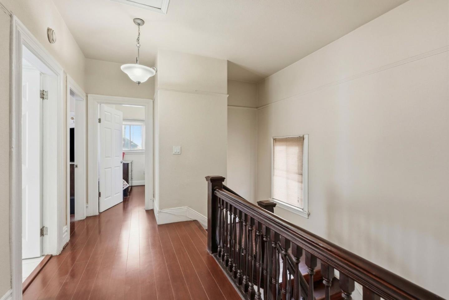 881 West Macarthur Boulevard