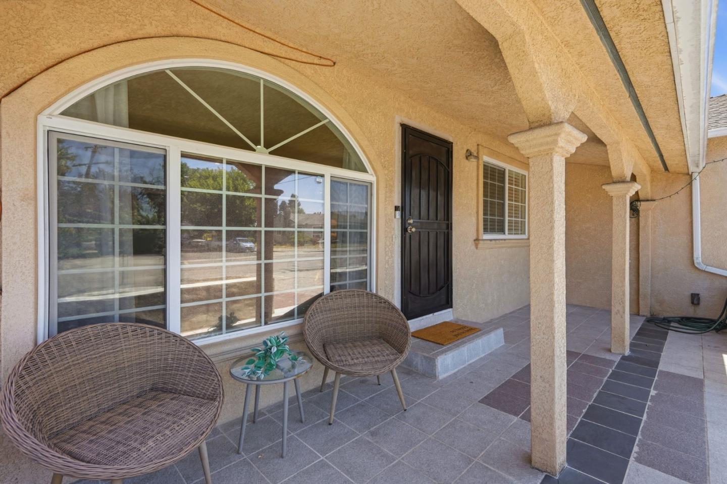 762 Portola DR