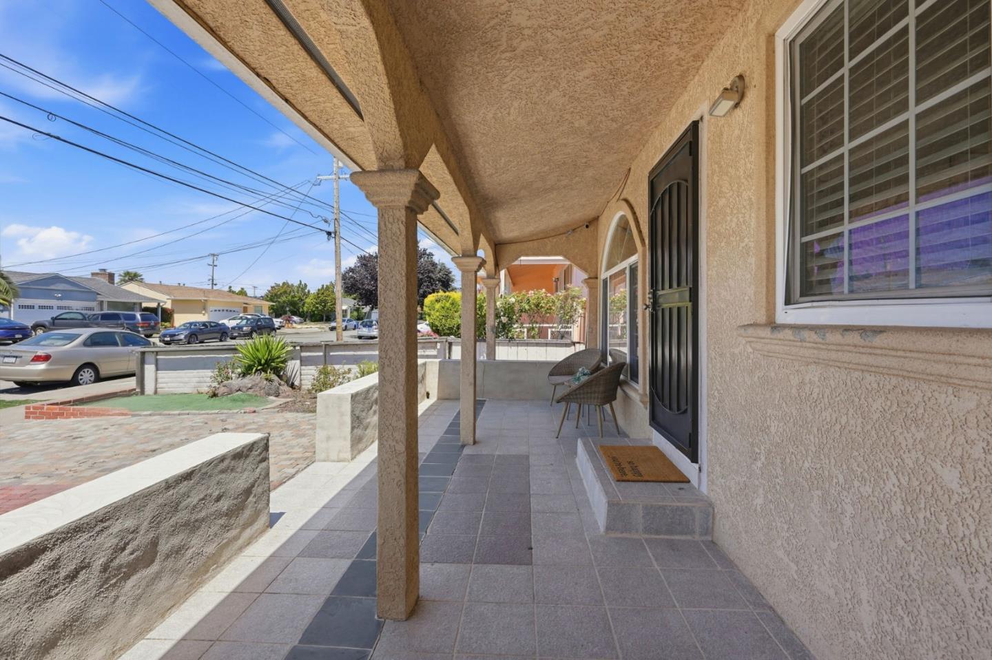 762 Portola DR