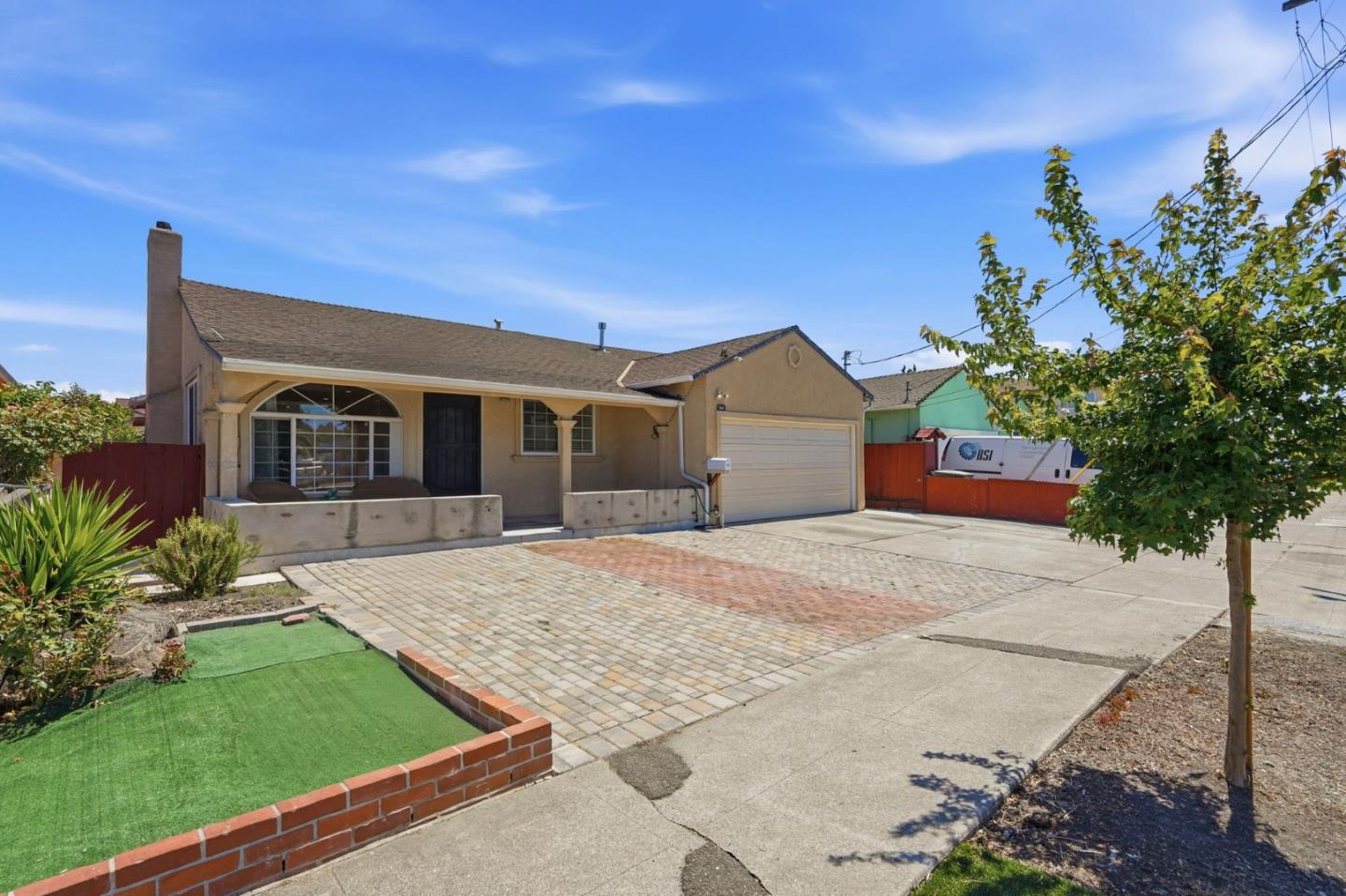 762 Portola DR