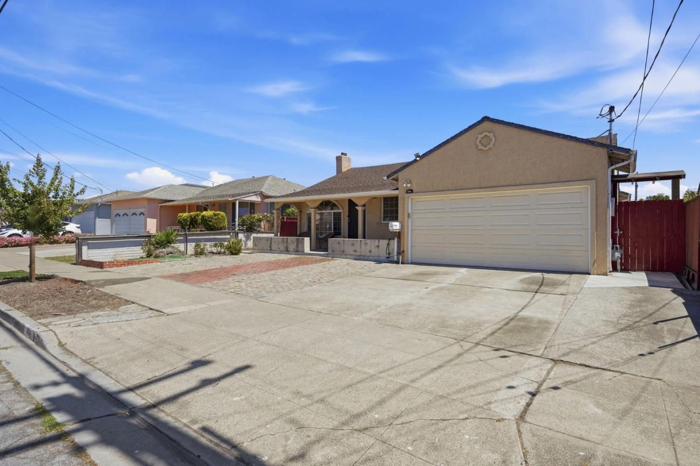 762 Portola DR