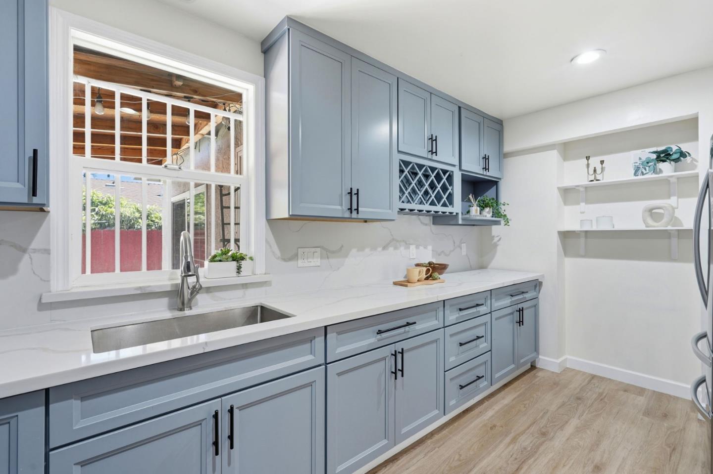 762 Portola DR