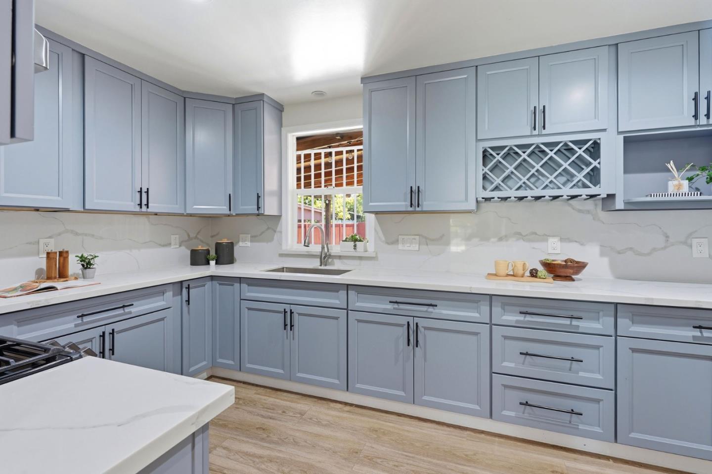 762 Portola DR
