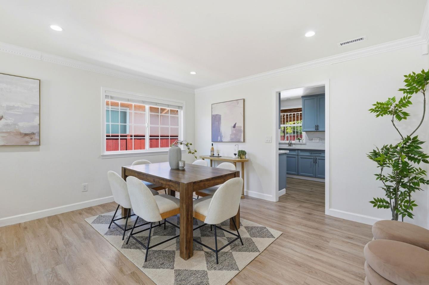 762 Portola DR