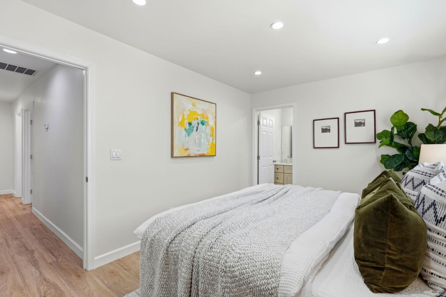 762 Portola DR