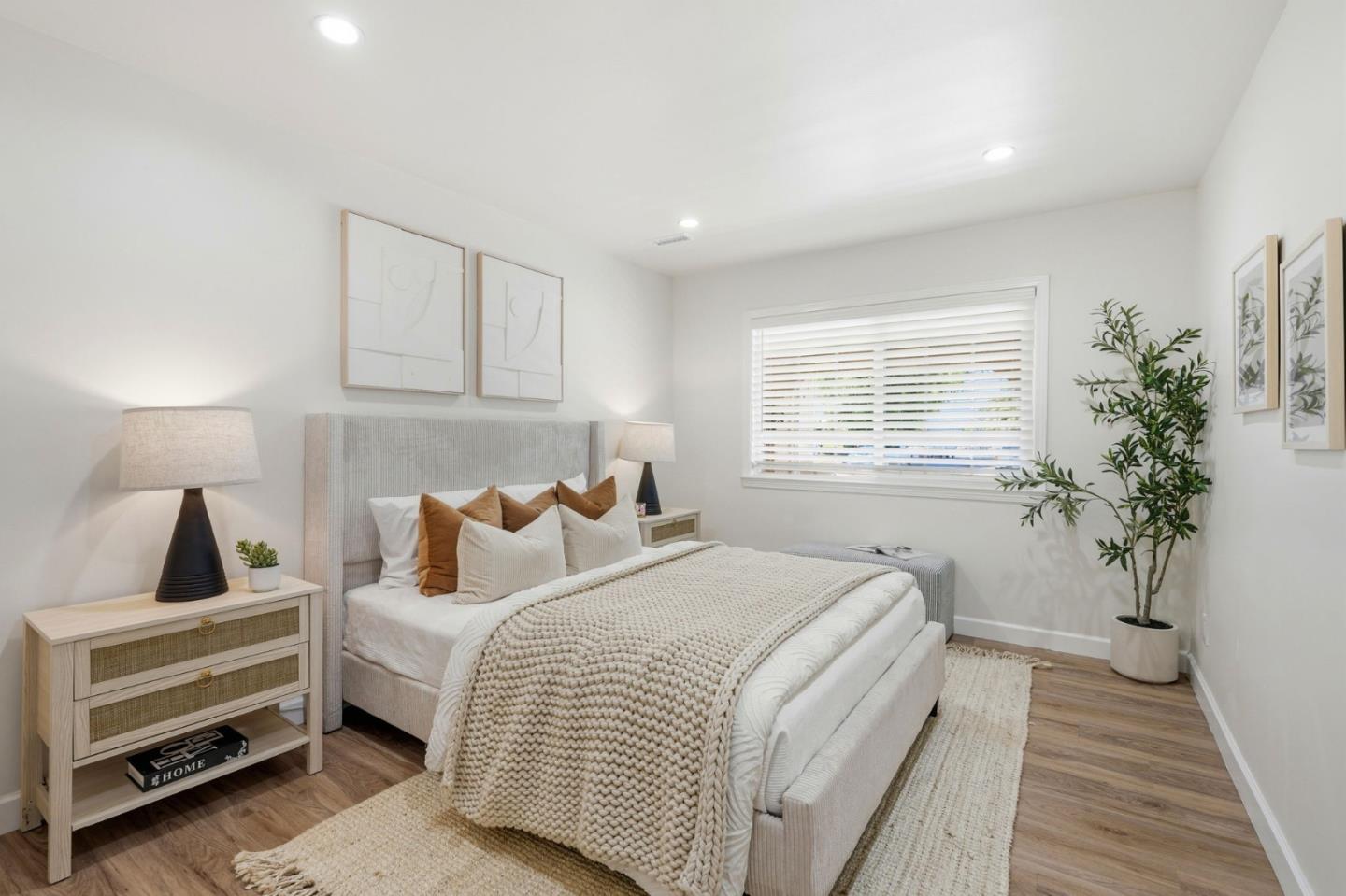 762 Portola DR