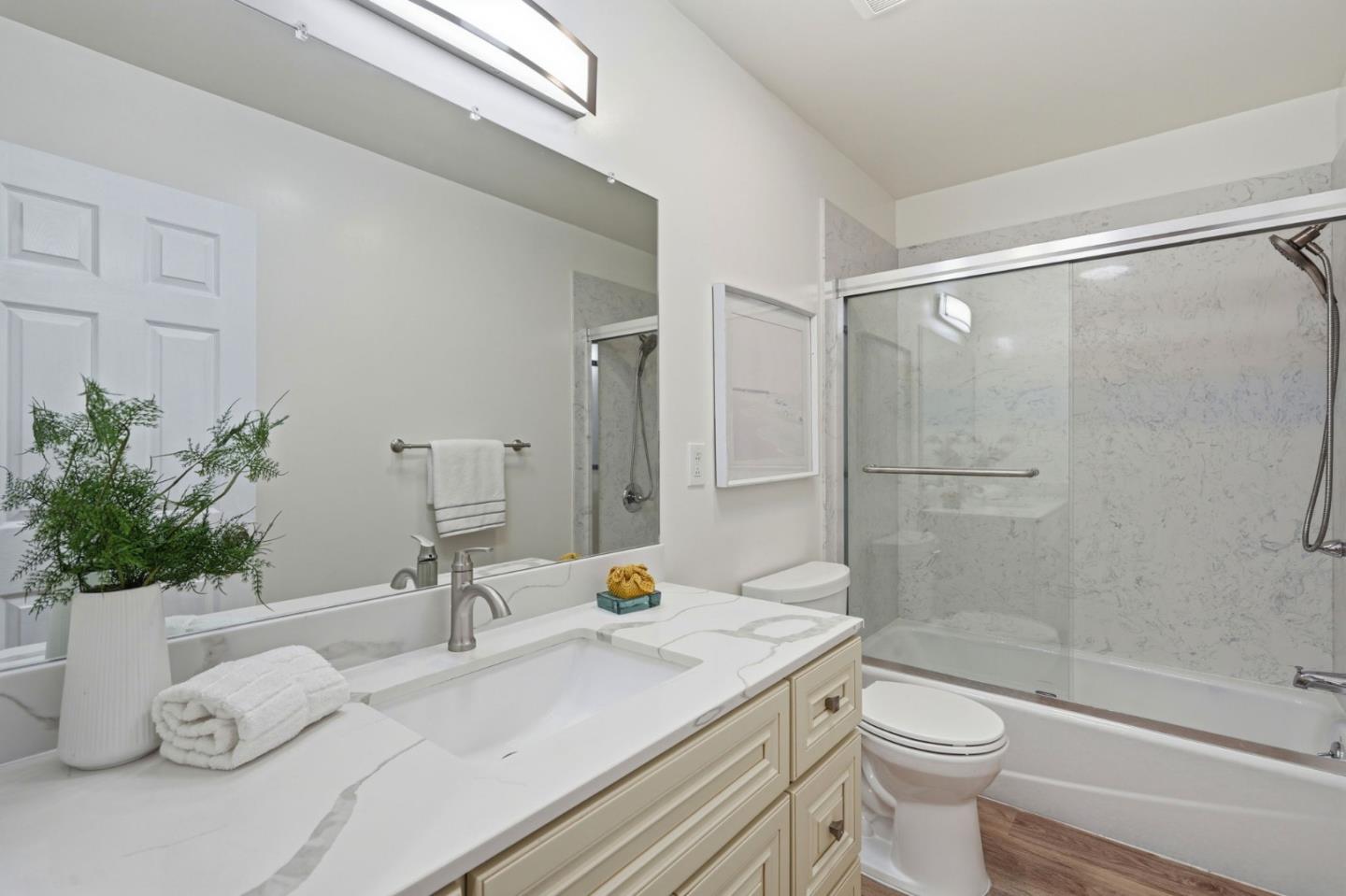 762 Portola DR