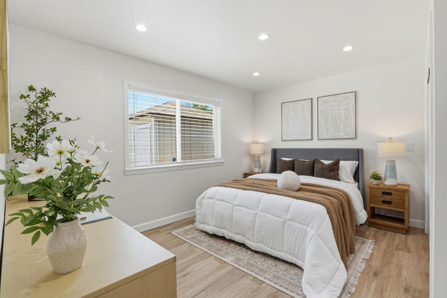 762 Portola DR
