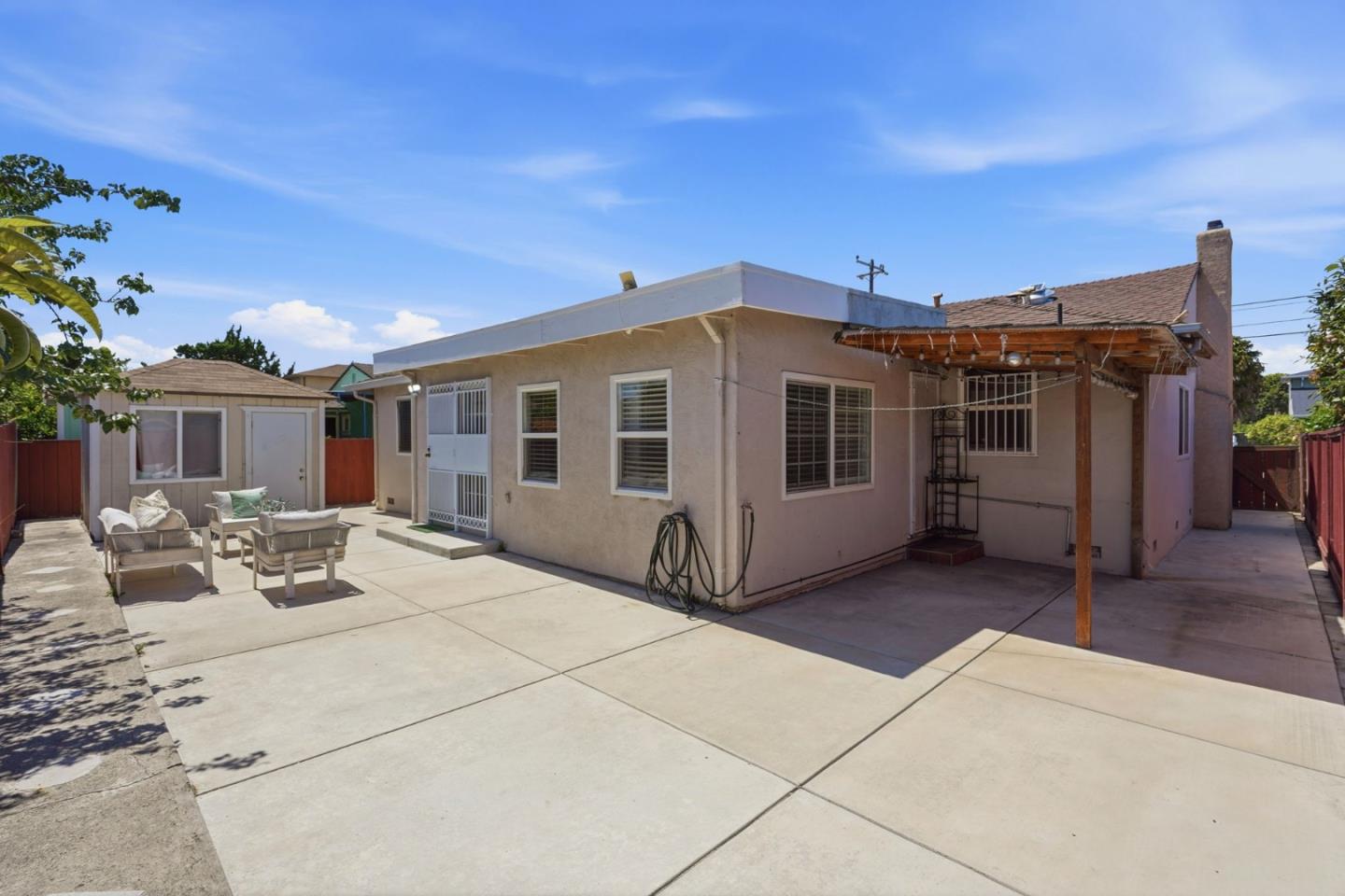 762 Portola DR