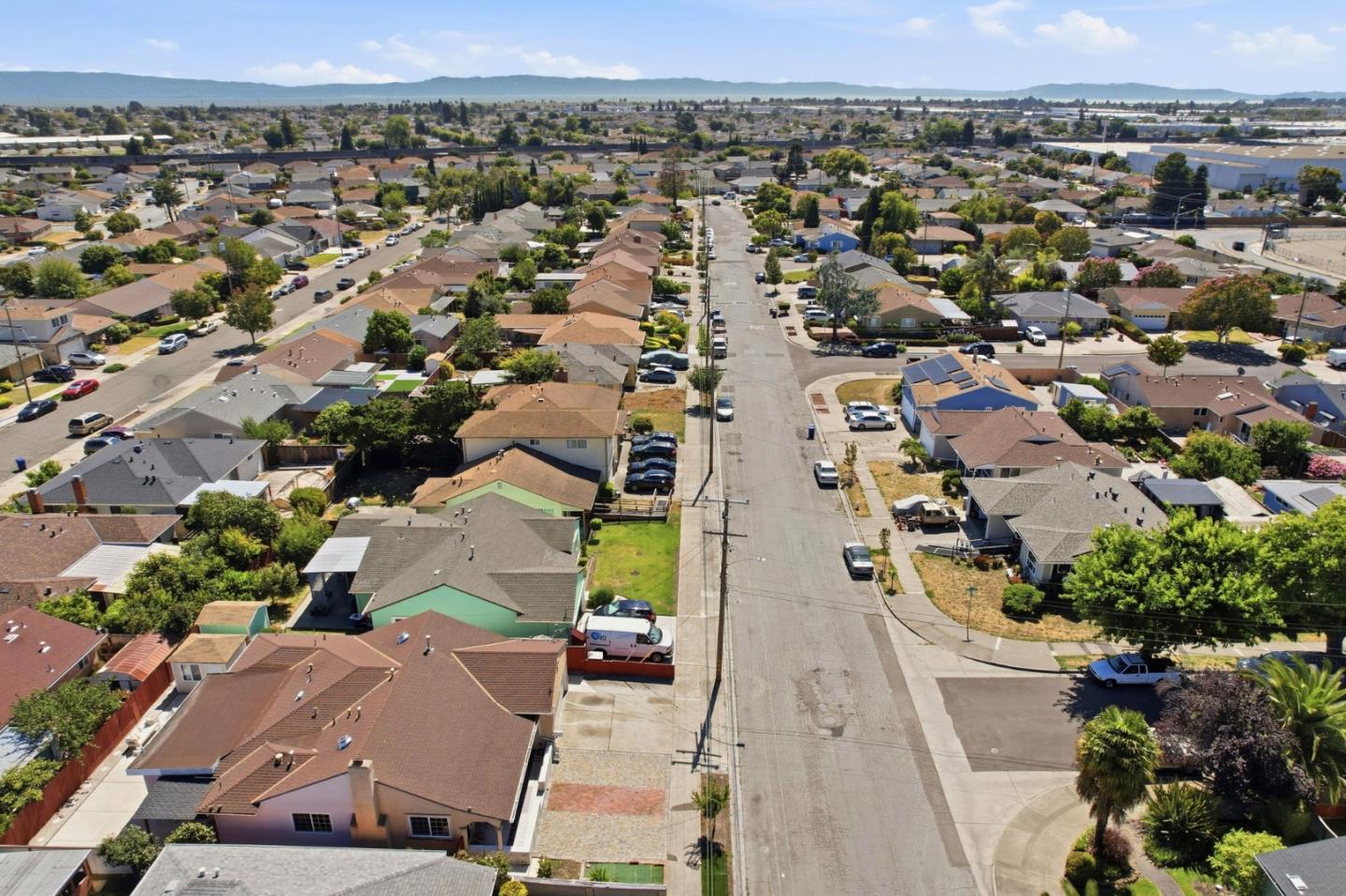 762 Portola DR