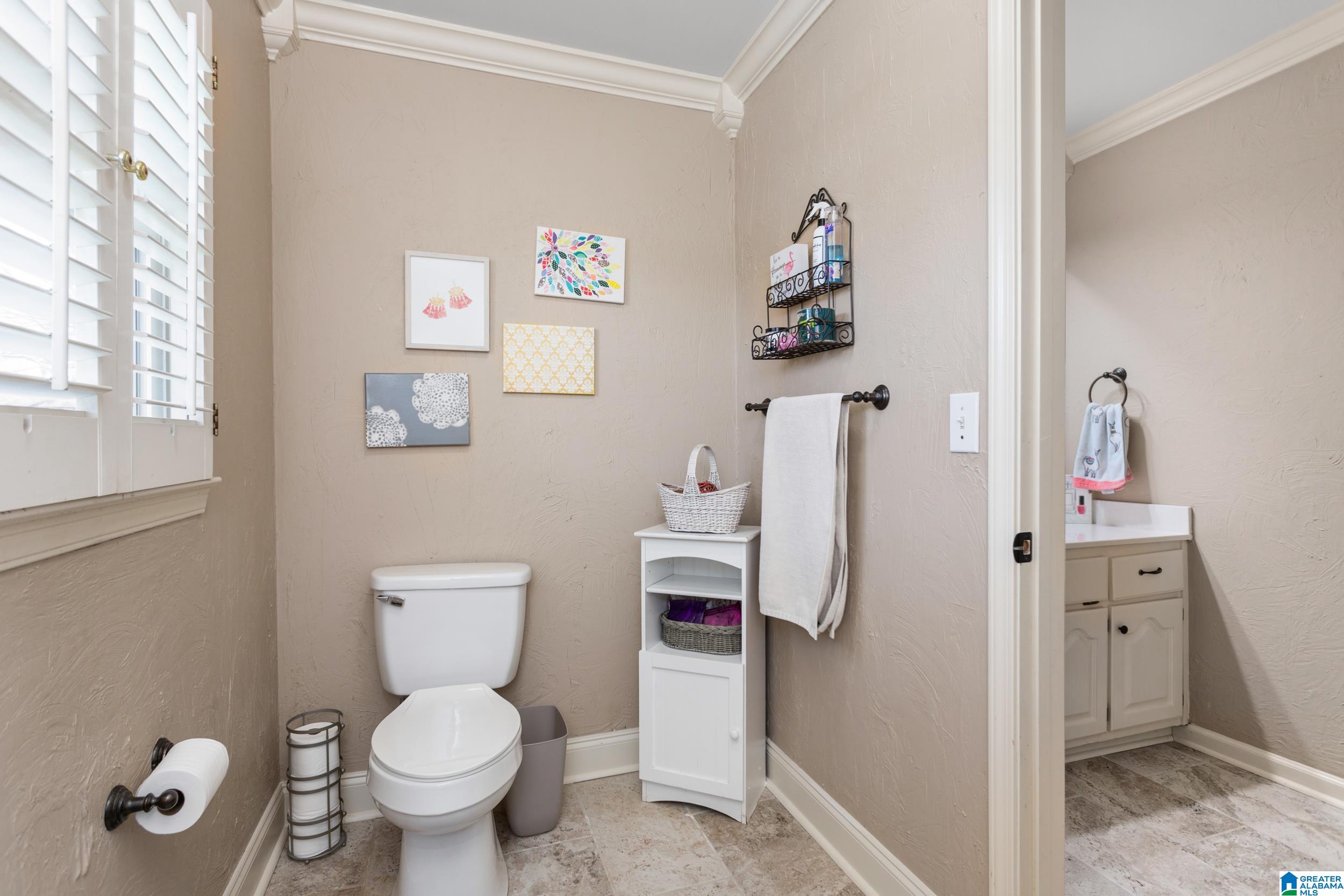 319 KENSINGTON AVENUE