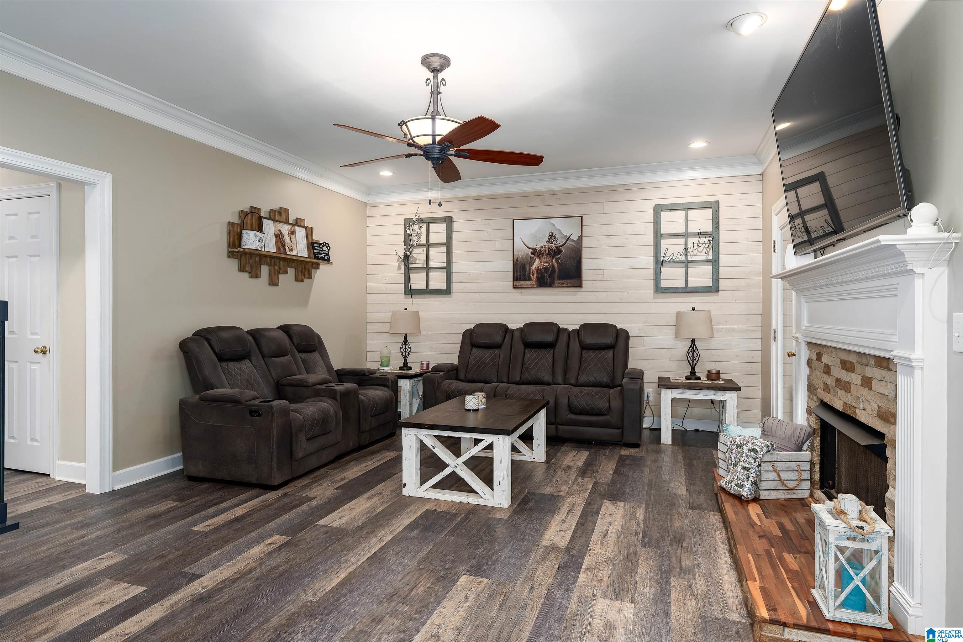 6309 WALNUT DRIVE