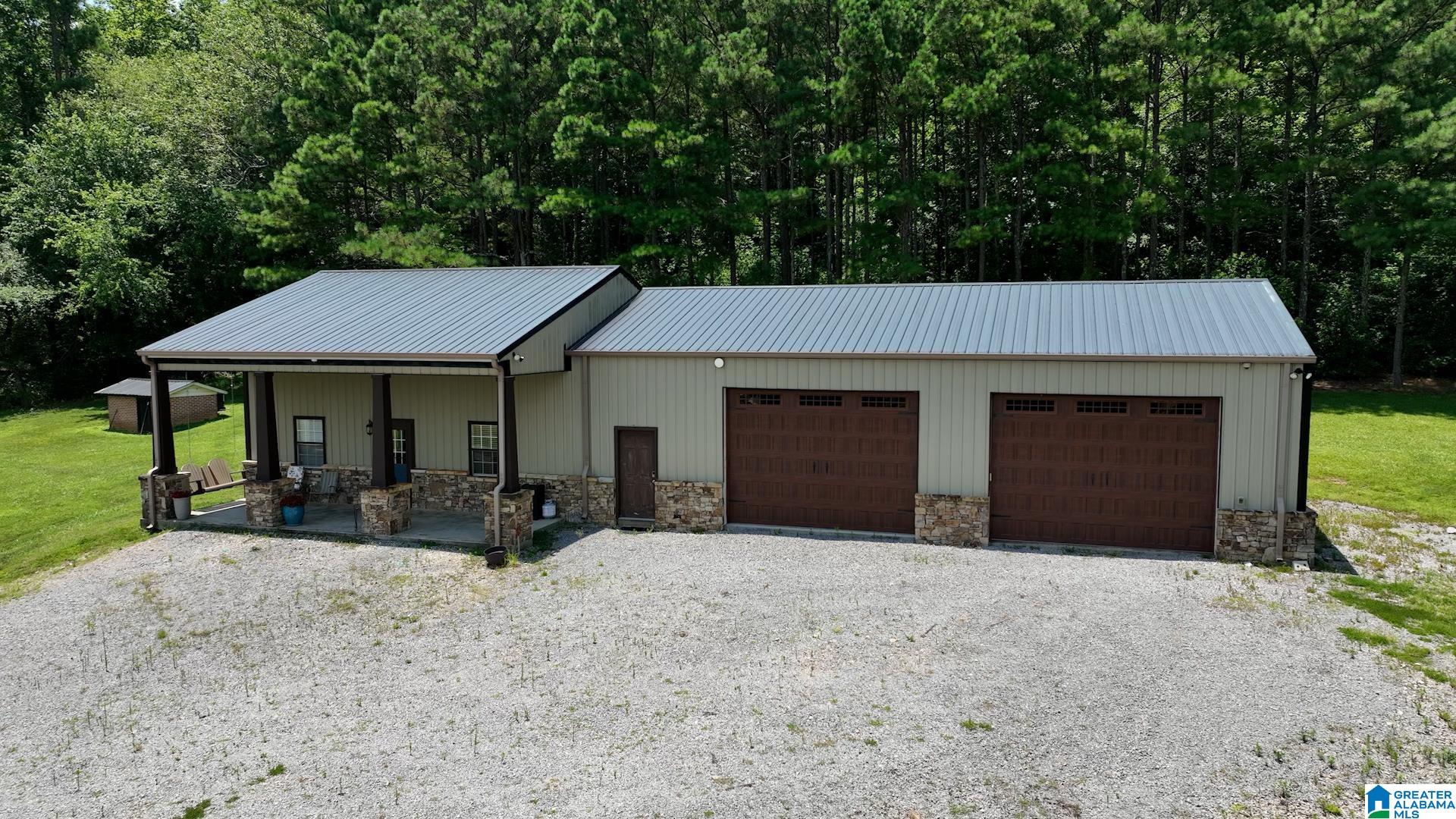 411 DR JENKINS LANE