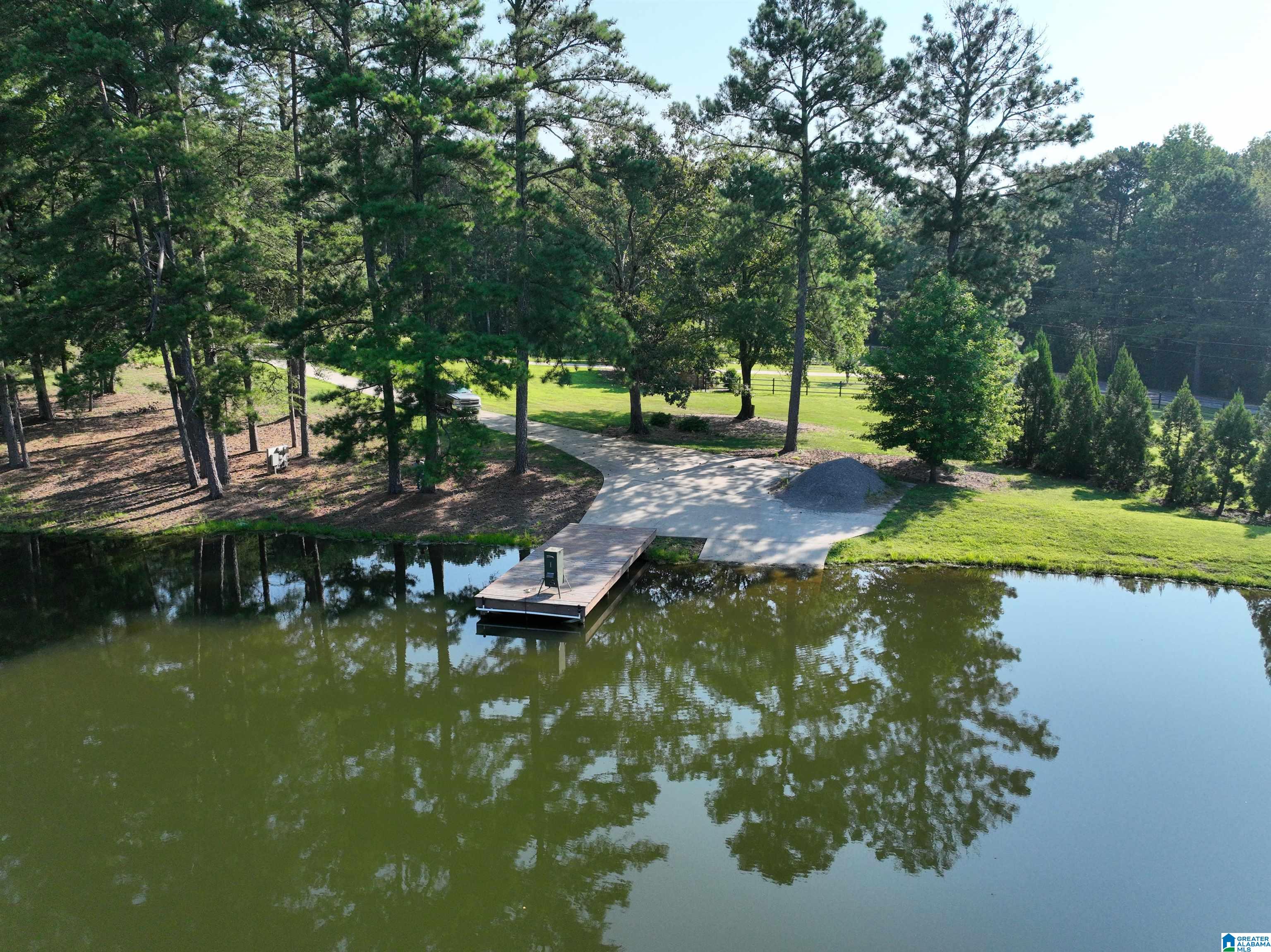 411 DR JENKINS LANE