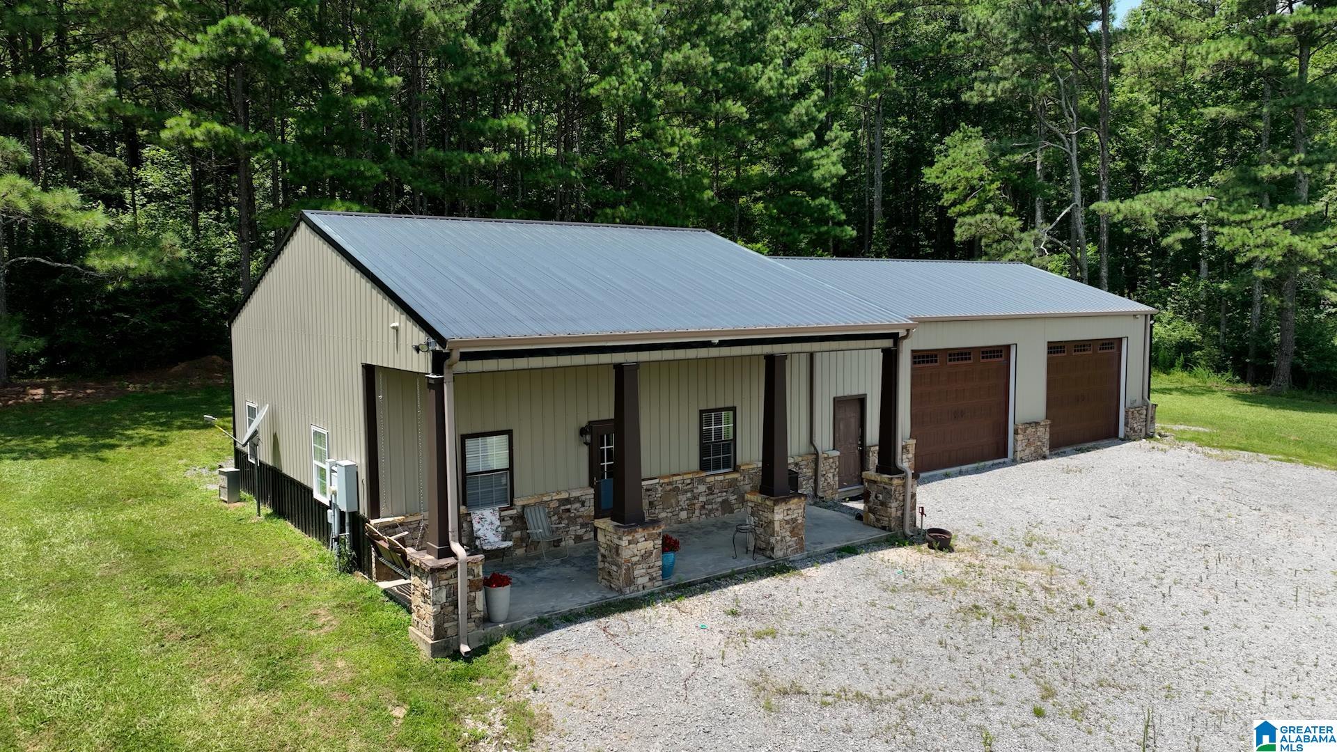 411 DR JENKINS LANE