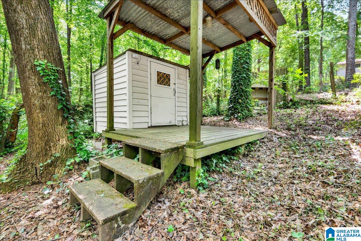 2808 SHIRLEY DRIVE