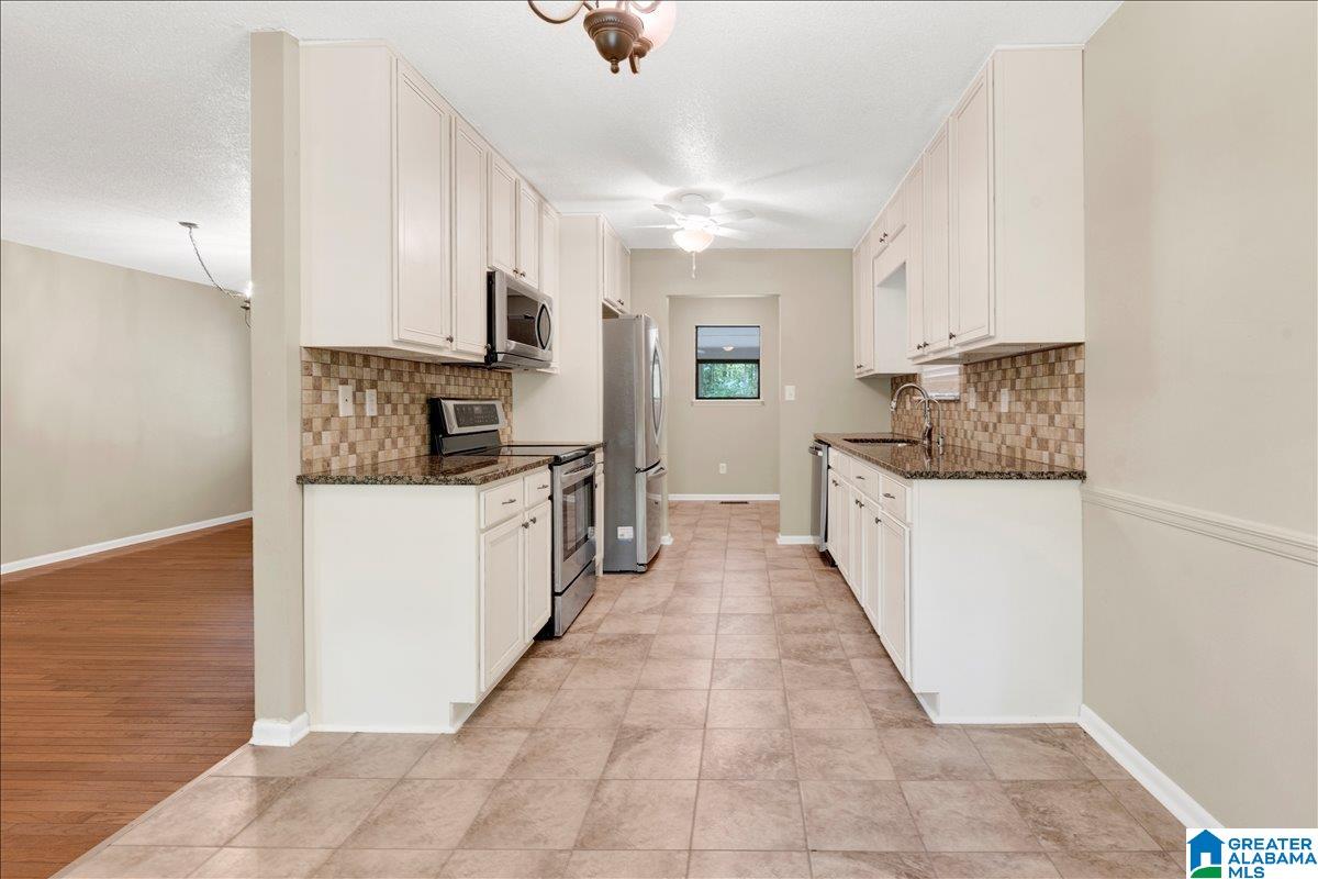 2808 SHIRLEY DRIVE