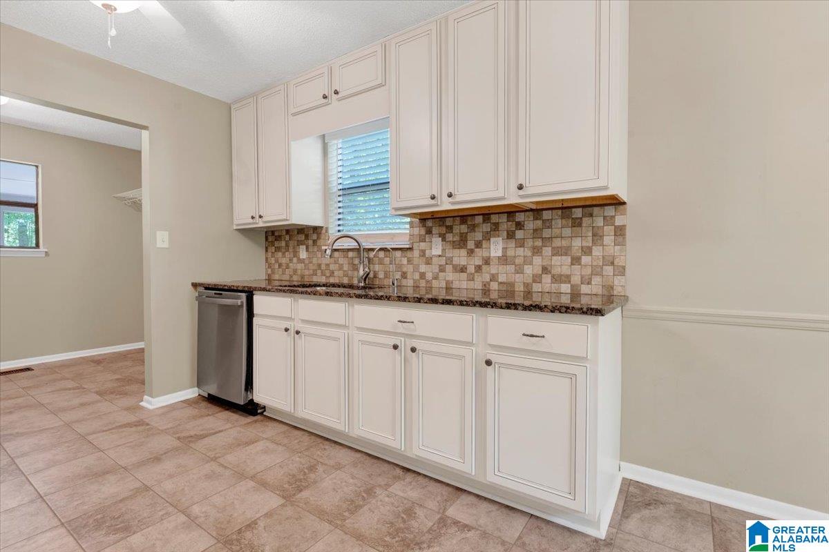 2808 SHIRLEY DRIVE