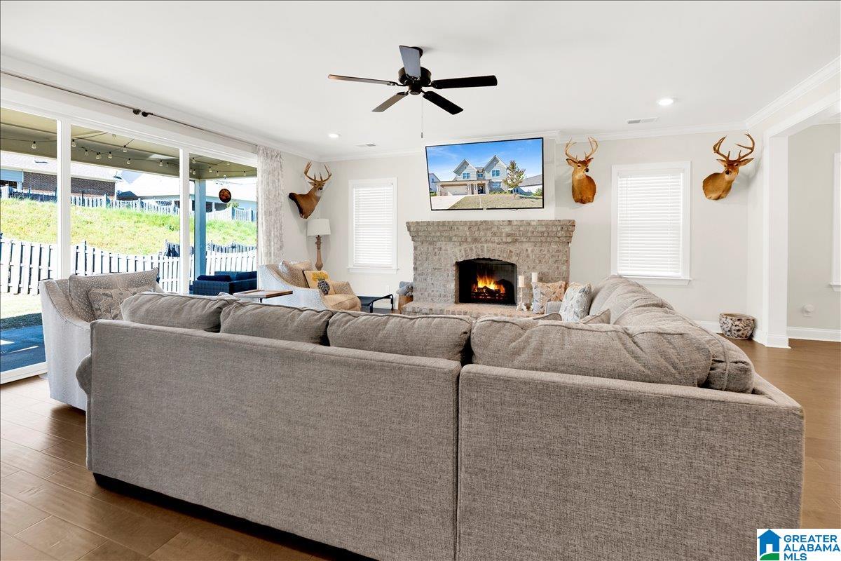 5732 LONG VIEW TRAIL