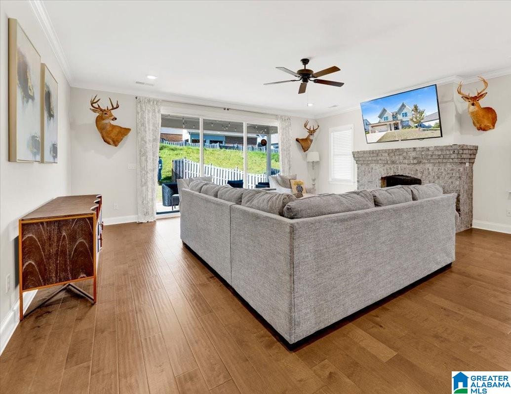 5732 LONG VIEW TRAIL