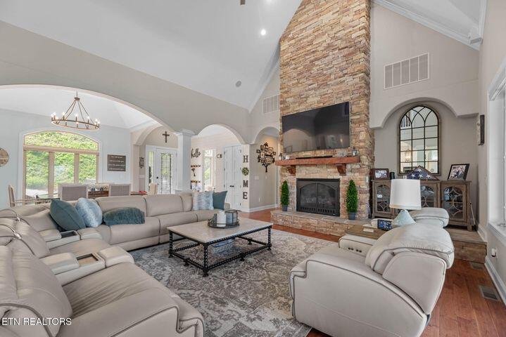 1800 Indian Shadows Drive