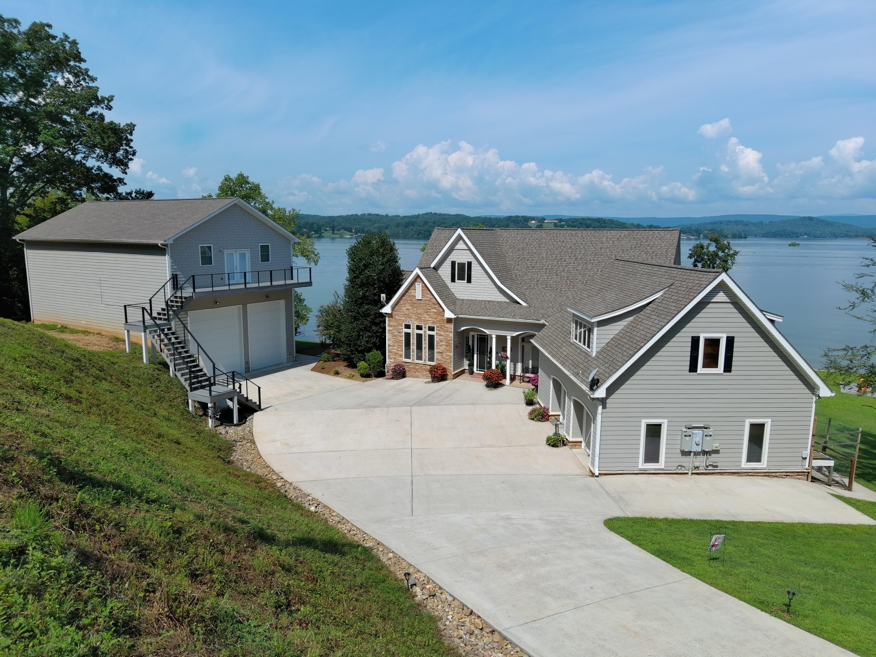 1800 Indian Shadows Drive