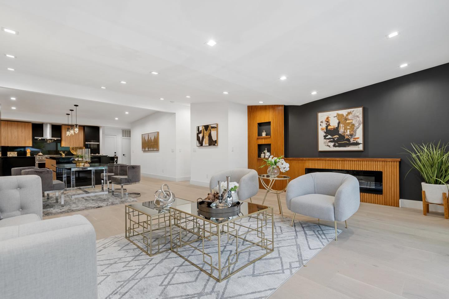 3633 Louis RD
