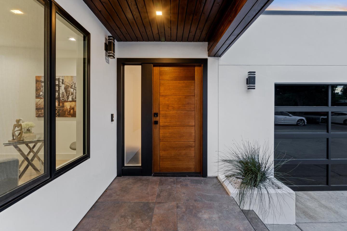 3633 Louis RD