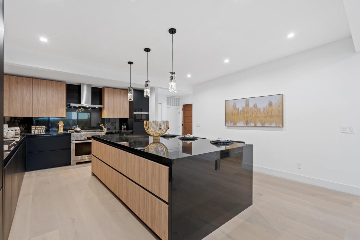 3633 Louis RD