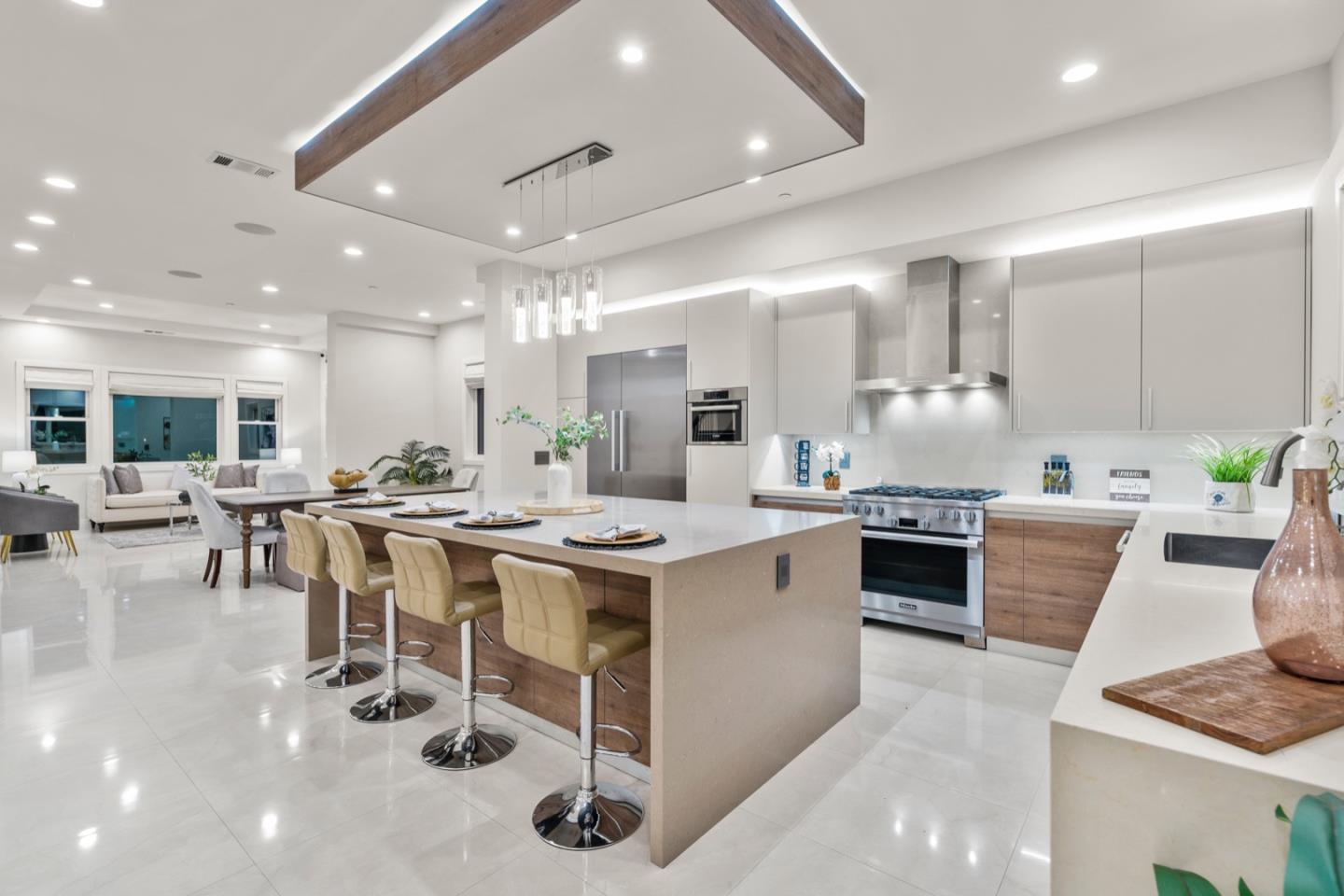 999 S San Tomas Aquino RD