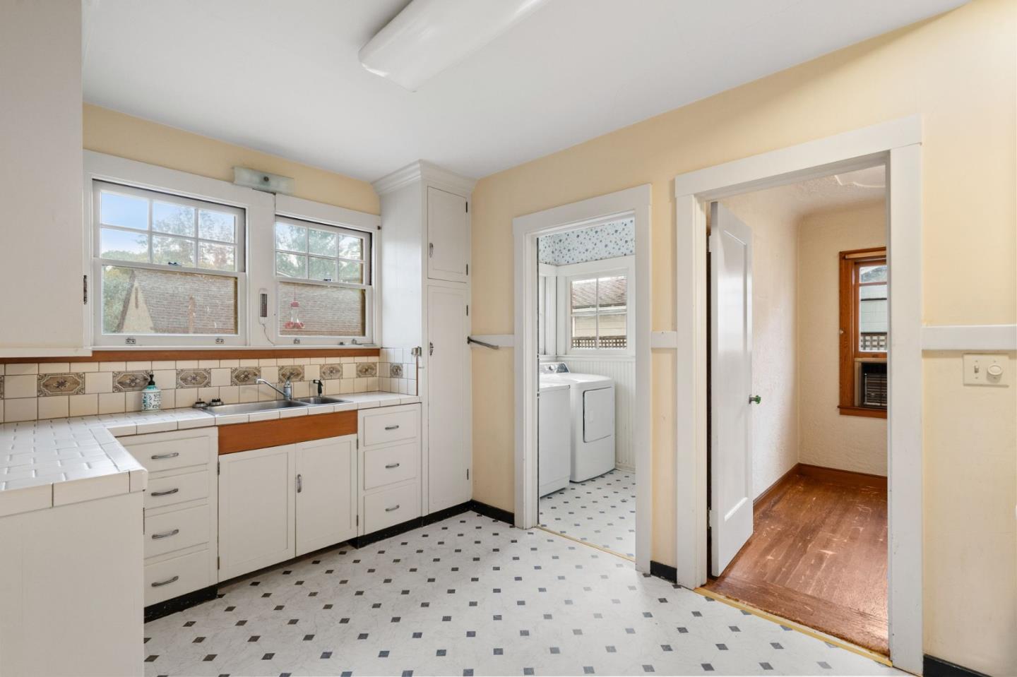 316 Princeton RD