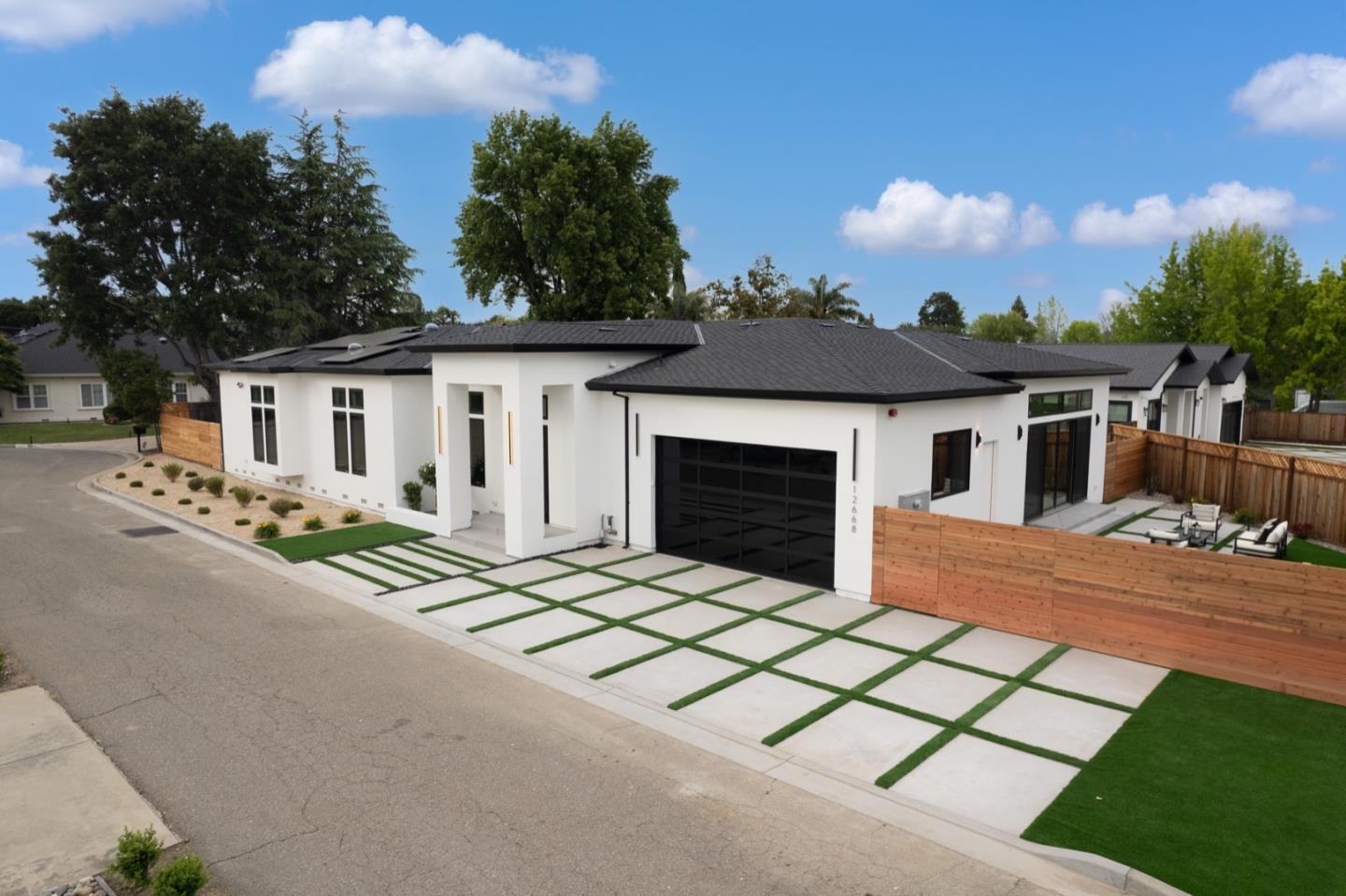 12668 Sun Valley CT