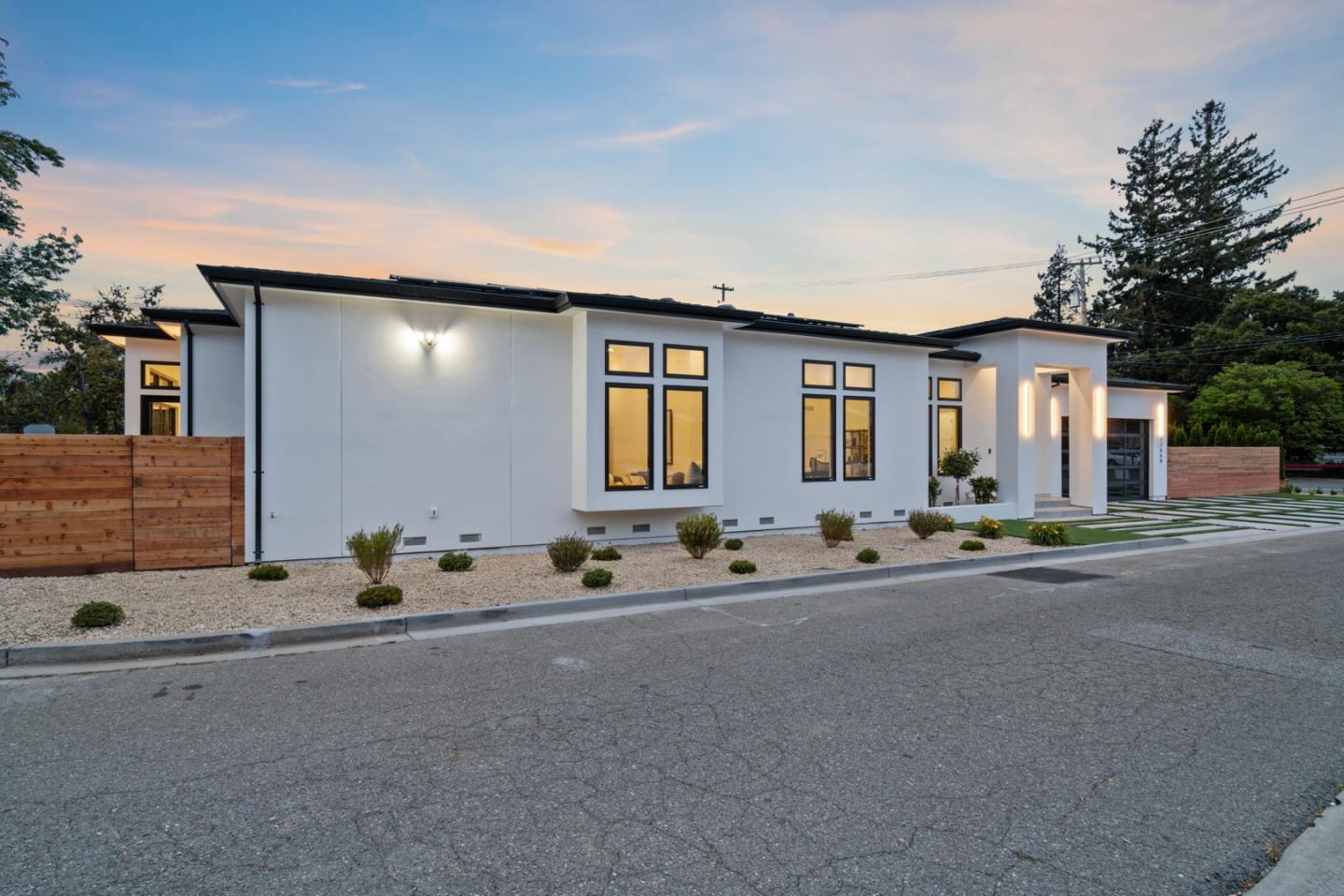 12668 Sun Valley CT