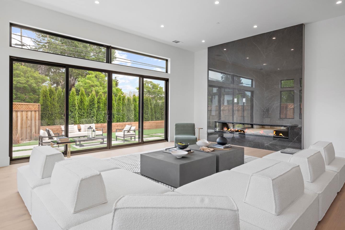 12668 Sun Valley CT