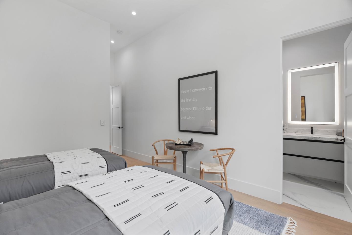 12668 Sun Valley CT