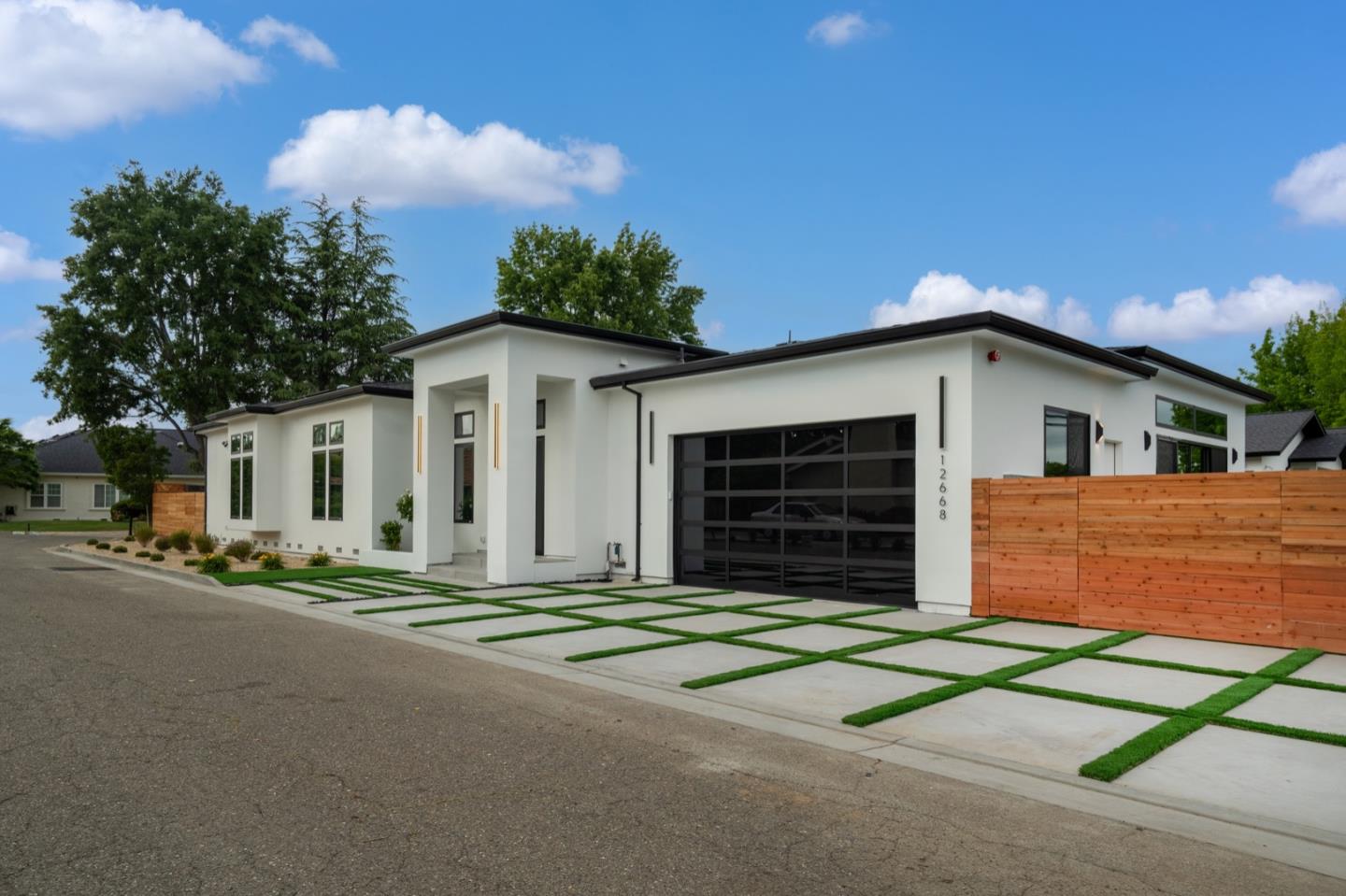 12668 Sun Valley CT