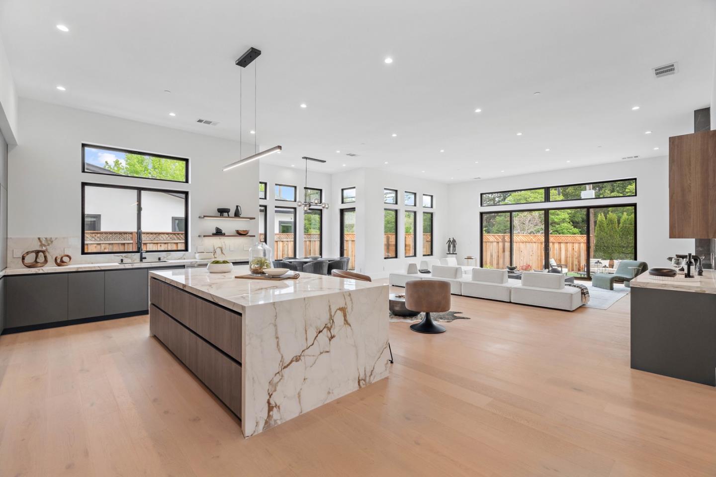 12668 Sun Valley CT