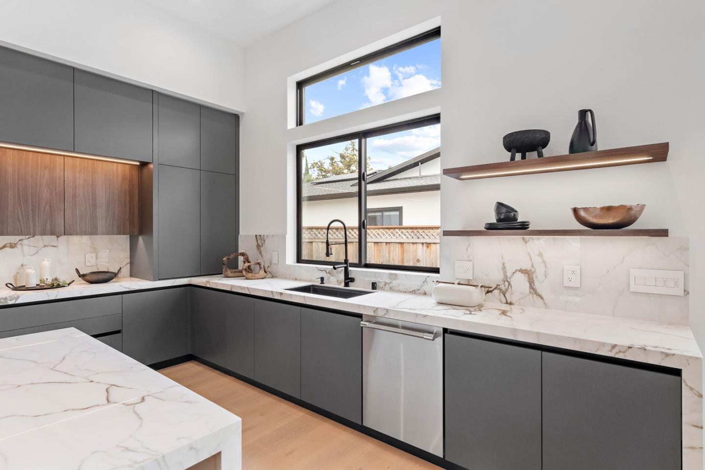 12668 Sun Valley CT