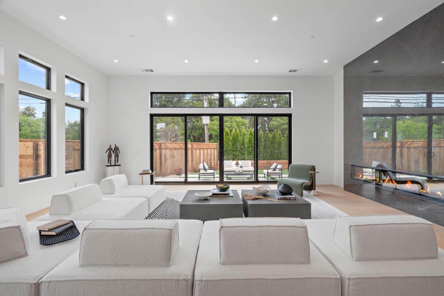 12668 Sun Valley CT
