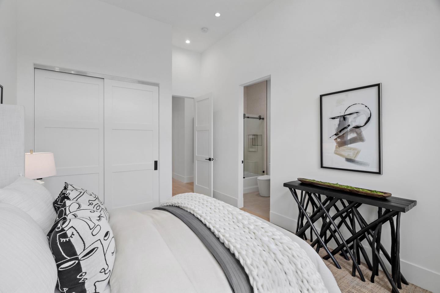 12668 Sun Valley CT