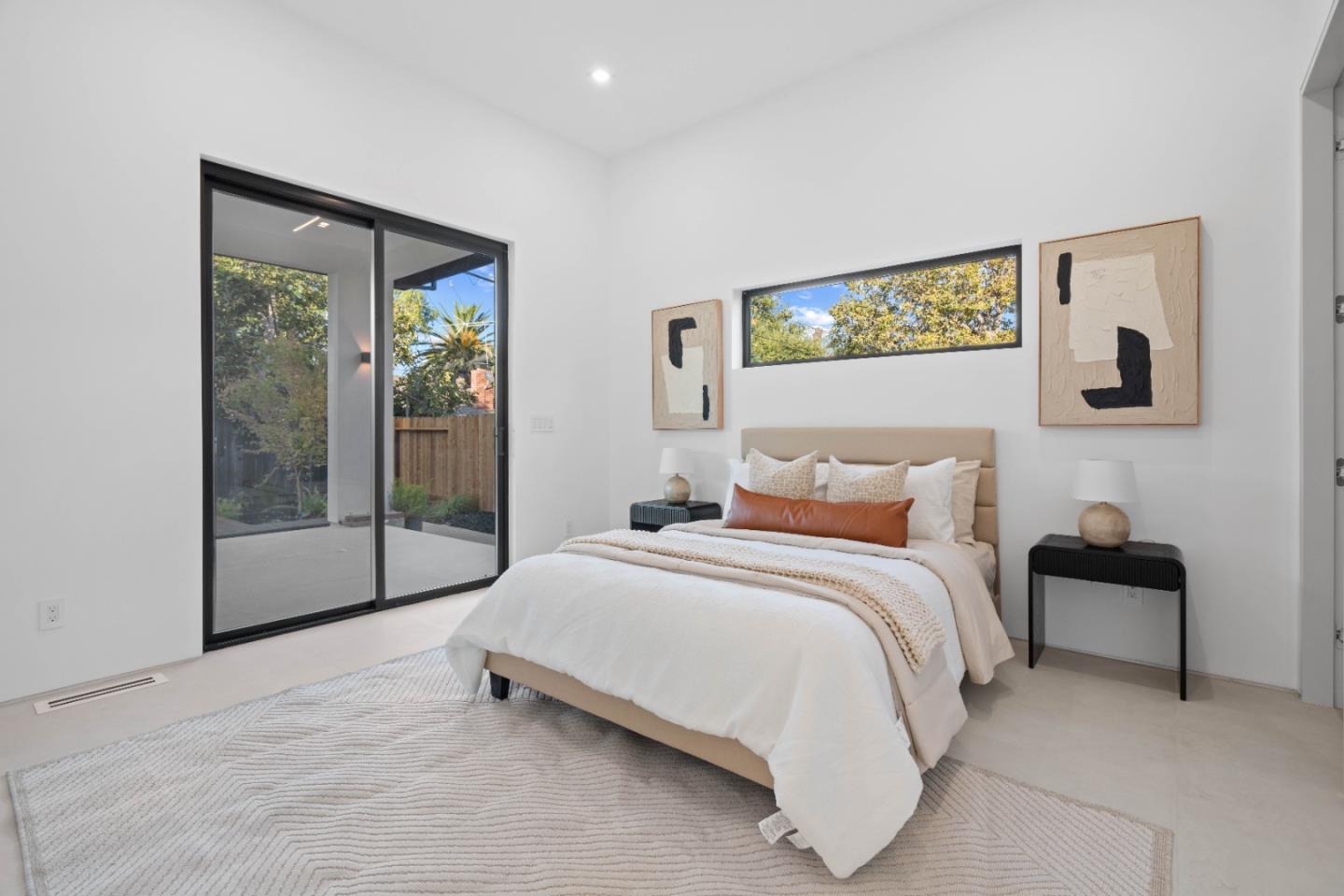 6839 W Riverside WAY