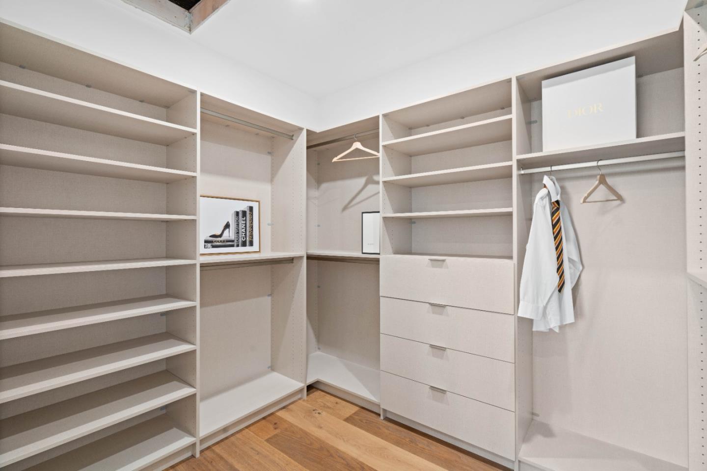 6839 W Riverside WAY